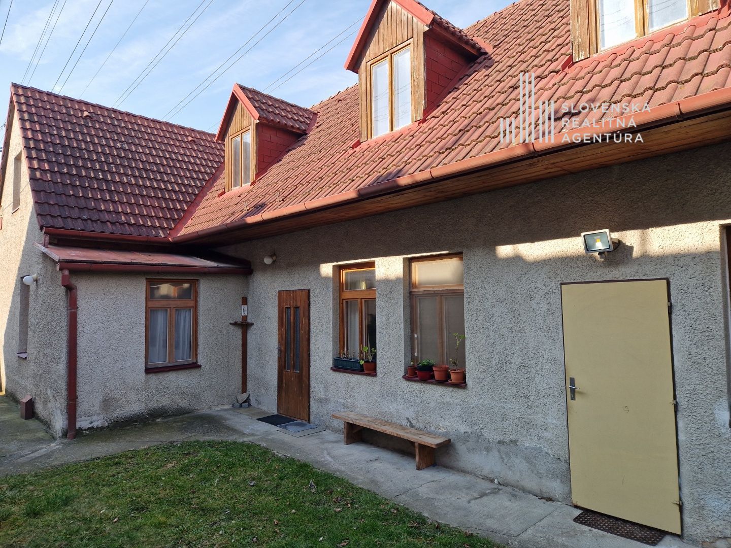 SRA| Rodinný dom s veľkým pozemkom vo vyhľadávanej lokalite Prievoz 18440 | SLOVENSKÁ REALITNÁ AGENTÚRA