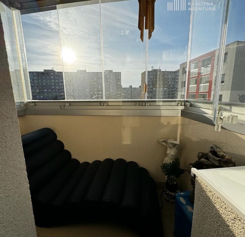 SRA | 4 izb. slnečný byt, kompletná rekonštrukcia, Devínska Nová Ves