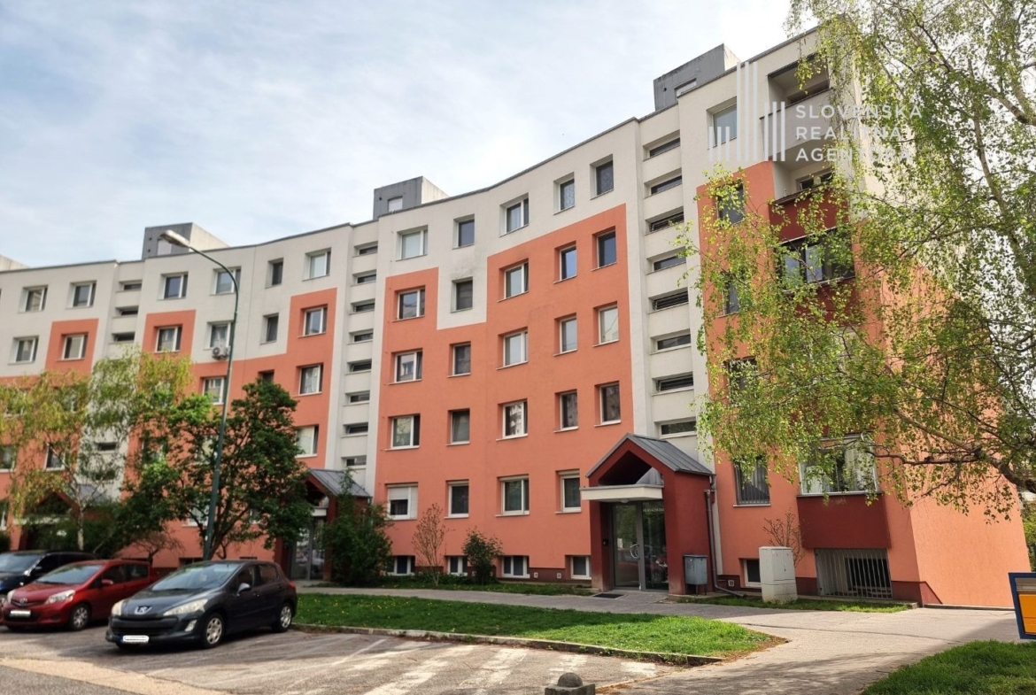 SRA | príjemný 2,5 izbový byt, príroda na dosah, Dlhé diely, Hlaváčikova ul., Bratislava
