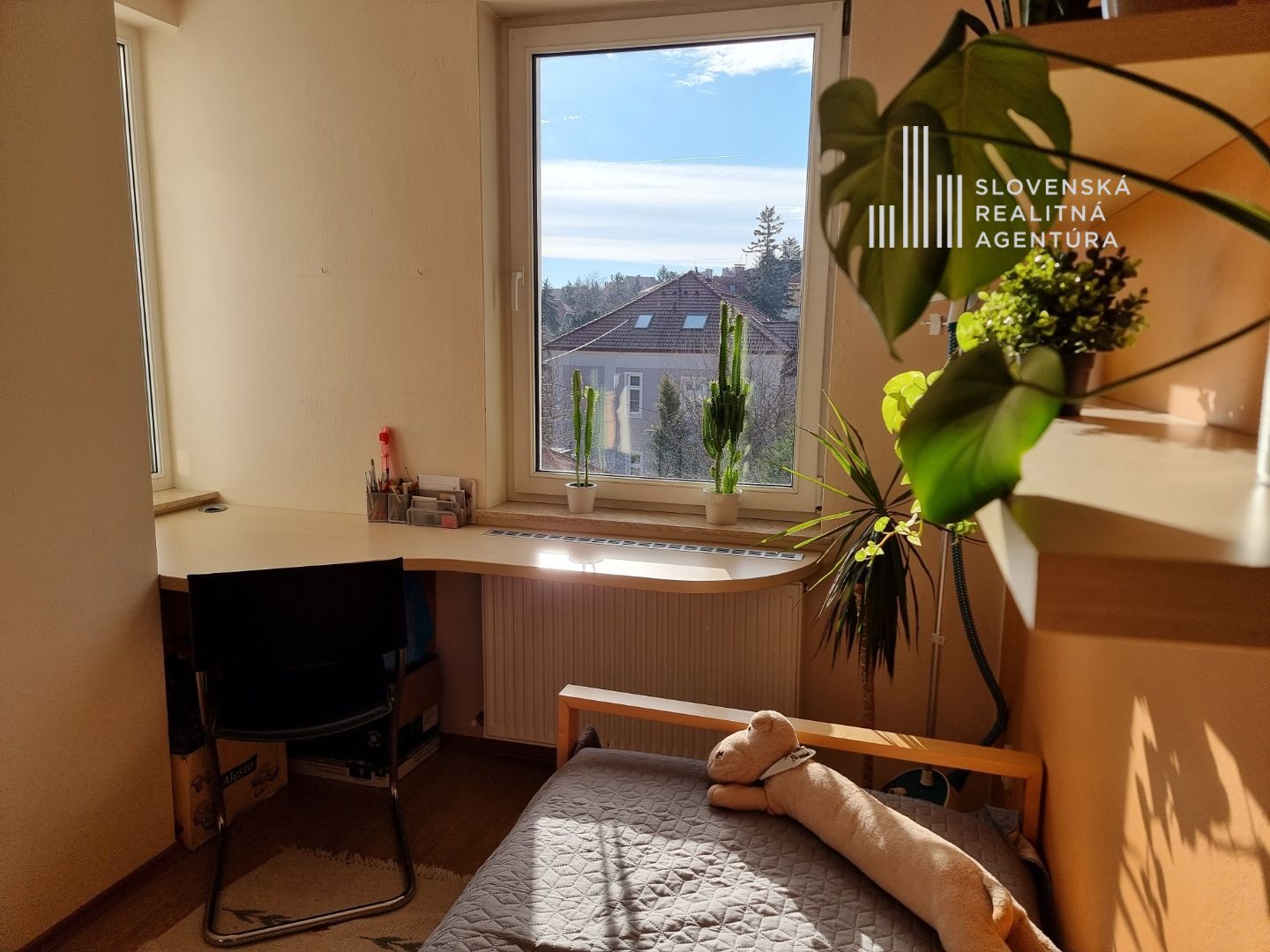SRA | Slnečný byt v rodinnom dome, v blízkosti Bratislavského Hradu, Staré mesto, Bratislava