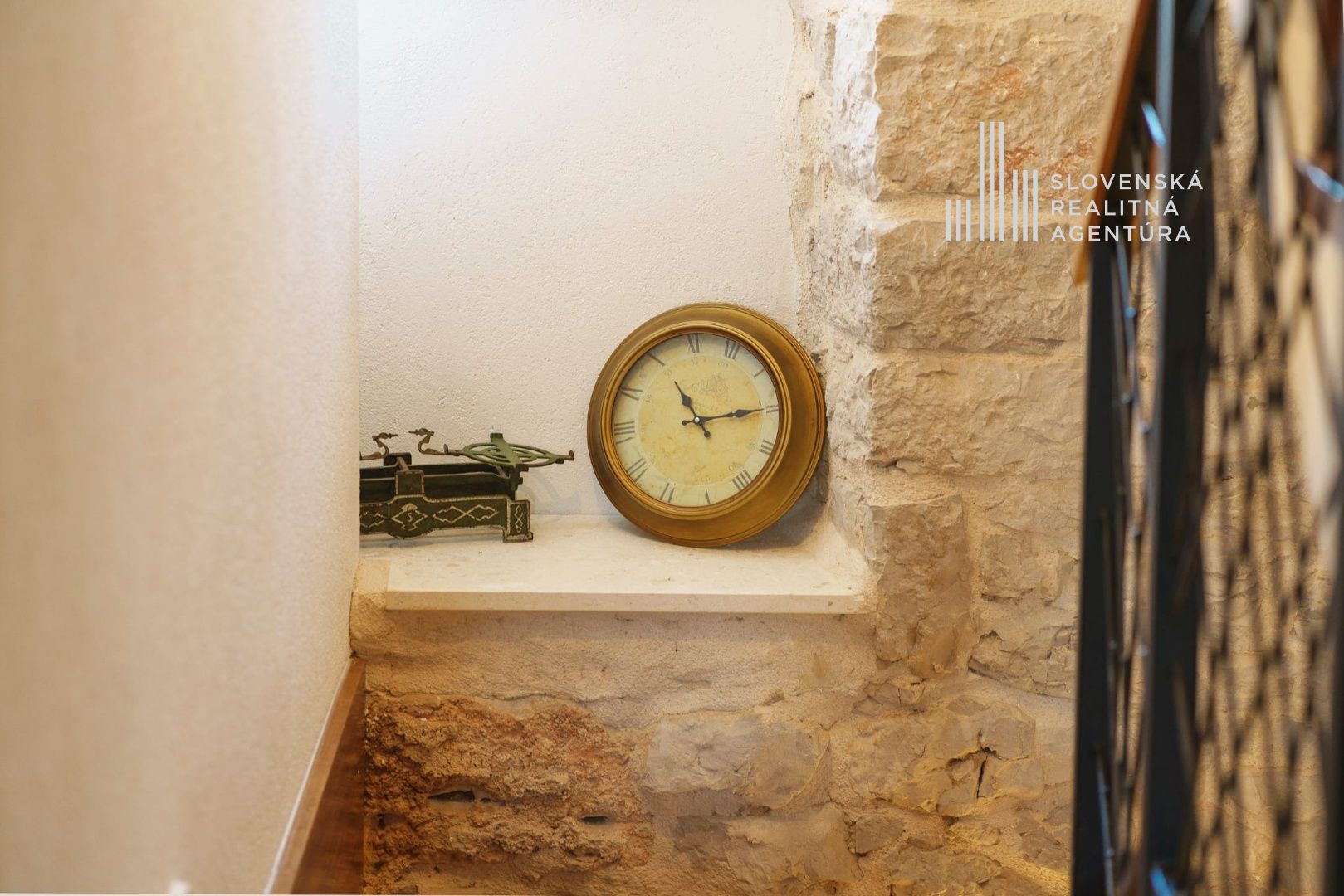 SRA | Nádherná kamenná vila s bazénom a vínnou pivnicou len 50m od mora, Tribunj, Šibenik 13km